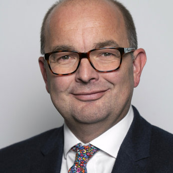A head and shoulders portrait of Sir James Duddridge